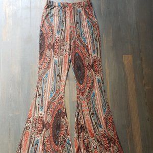 Selfie Couture by Trendology bell bottom leggings